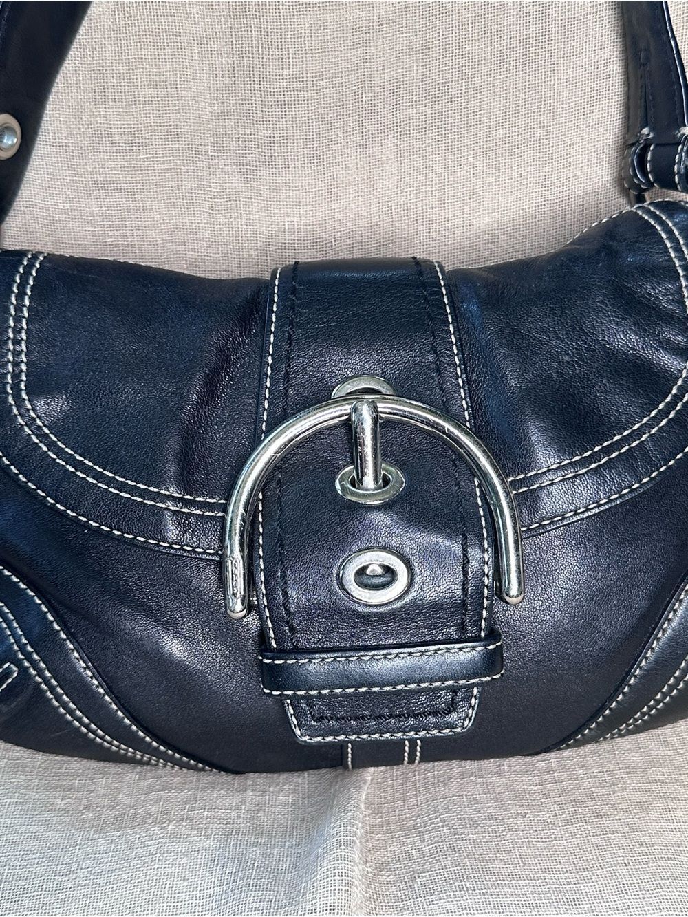 Coach 10316 Vintage Y2K SMALL Soho Black Leather Shoulder Bag Contrast Stitching - Picture 2 of 14